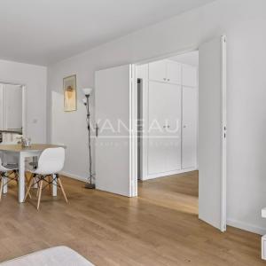 Paris XVIe - Muette - Rez de Jardin au calme absolu.