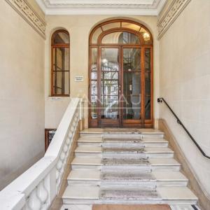 PARIS XVe - Adolphe Cherioux - Studio en dernier étage