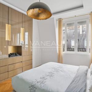 Paris XVIe - Place Victor Hugo - Magnifique appartement en derni