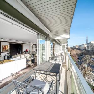 Paris XVIe - Henri Martin - Terrasse vue Tour Eiffel