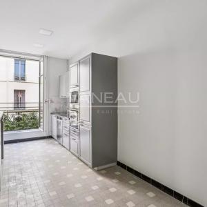 Paris XVIIe- Copropriété de grand standing - Appartement familia