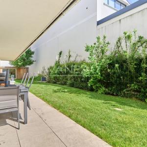 Courbevoie - Appartement 4 pièces avec jardin dans immeuble réce