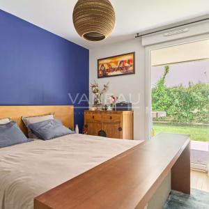 Courbevoie - Appartement 4 pièces avec jardin dans immeuble réce