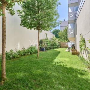Courbevoie - Appartement 4 pièces avec jardin dans immeuble réce