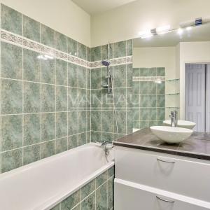 Courbevoie - Quartier des Affaires - Appartement familial avec parking