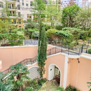 Courbevoie - Quartier des Affaires - Appartement familial avec parking
