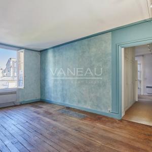 Paris VIIe - Carré des Antiquaires