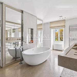 HOTEL PARTICULIER - NEUILLY - BOIS