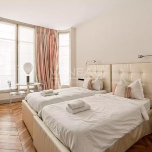 Paris XVIe - Trocadéro - Vue monuments.