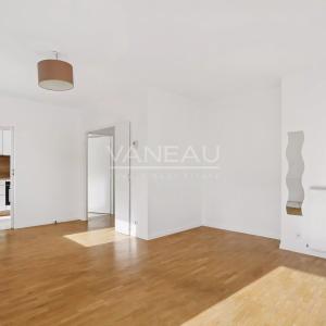 Exclusivité : Trois pièces avec balcon en étage