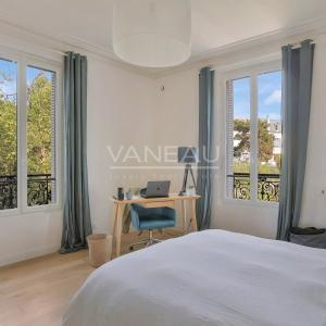 Montmorency – Élégante propriété Mansart d’exception, entièremen