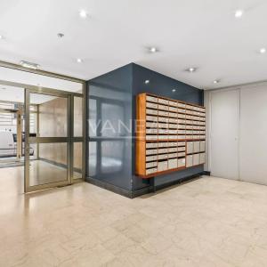 Paris 1er Louvre-Rivoli / Place des Victoires