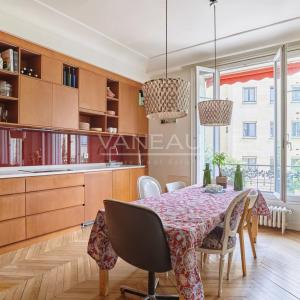 Exclusivité - Neuilly sur Seine- Saint James - Charme de l'Ancien et Vue Dégagée