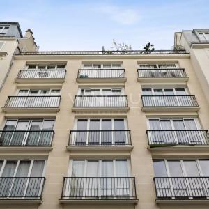 PARIS XVI - ETOILE - studio - terrasse