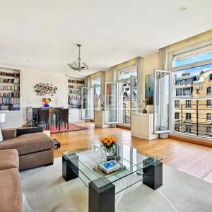 Paris XVIe - Longchamp - Bel appartement familial
