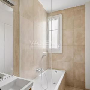 Paris XVIe -  Auteuil sud - Bel ancien - Trois chambres.