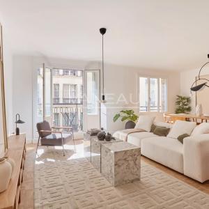 Paris XVIe - Jasmin - René Bazin - Appartement trois chambres, lumineux avec Balcon.