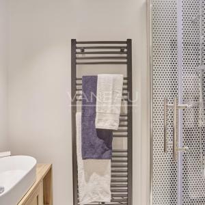 Paris XVIe - Jasmin - René Bazin - Appartement trois chambres, lumineux avec Balcon.