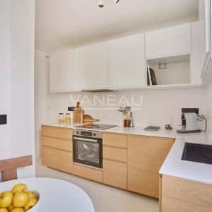 Paris XVIe - Jasmin - René Bazin - Appartement trois chambres, lumineux avec Balcon.