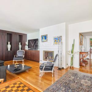 Paris XVIe - Henri Martin - Quatre pièces en étage.