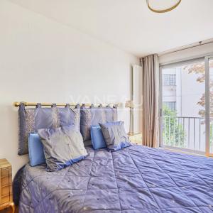 Paris XVIe - Henri Martin - Quatre pièces en étage.