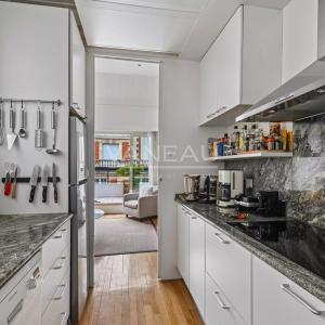 Paris VII - Quai d'Orsay - Etage élevé avec terrasse