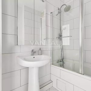 Paris 1er Louvre-Rivoli / Place des Victoires