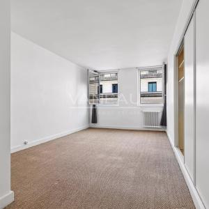 Paris 1er Louvre-Rivoli / Place des Victoires