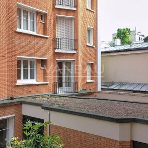 PARIS VII - RUE VANEAU - DEUX CHAMBRES