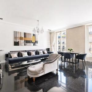 Paris VIII - Triangle d'or  - Quartier Saint Philippe du Roule