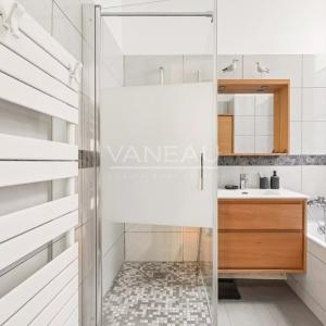 Paris IXe - Europe/ rue de Milan - 6 pièces, 4 chambres - Standi