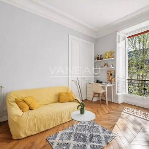 Paris IXe - Europe/ rue de Milan - 6 pièces, 4 chambres - Standi