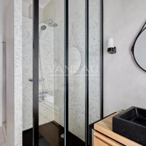Paris XVIème - Pied-à-terre  rénové - Art déco