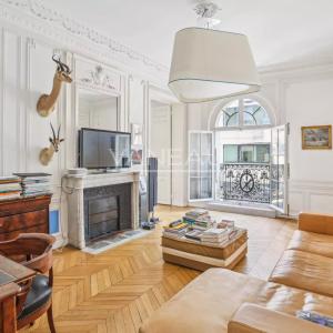 Paris VIII - Appartement familial, de réception ou à usage profe