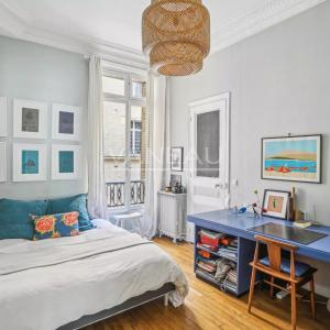 Paris VIII - Appartement familial, de réception ou à usage profe