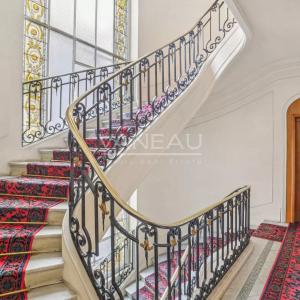 Paris VIII - Appartement familial, de réception ou à usage profe