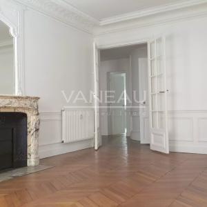 PARIS XVII - Rue de Tocqueville - Duplex
