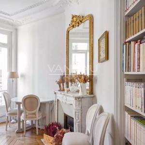 Paris XVIe - Village d'Auteuil - Elégant appartement deux chambr