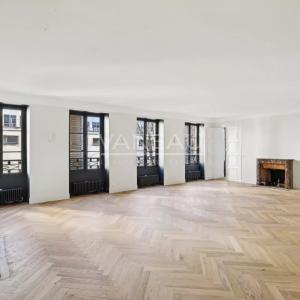 Exclusivité - Paris VIIIe - Proche Place Beauvau