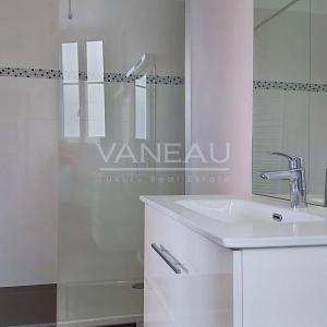VANEAU VII - RUE VANEAU - STUDIO AVEC COIN BUREAU