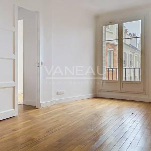VANEAU VII - RUE VANEAU - STUDIO AVEC COIN BUREAU