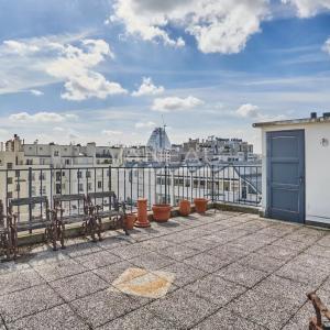 Paris XVeme –  Bergers/ Saint Charles– Loft atypique avec toit-terrasse. Vue à 360 degrés