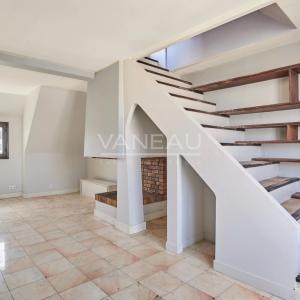 Paris XVeme –  Bergers/ Saint Charles– Loft atypique avec toit-t