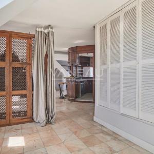 Paris XVeme –  Bergers/ Saint Charles– Loft atypique avec toit-t