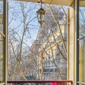 Gros Caillou - Vue Tour Eiffel