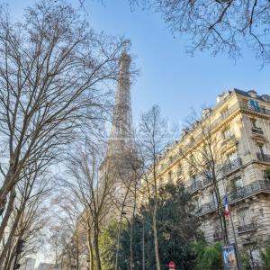 Gros Caillou - Vue Tour Eiffel