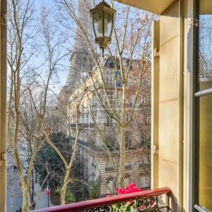 Gros Caillou - Vue Tour Eiffel