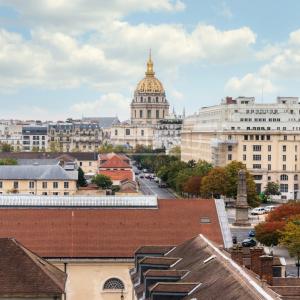 Prestigious 234 m² Apartment with Eiffel Tower Views