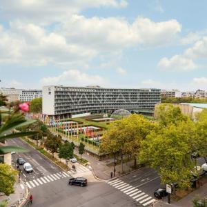 Prestigious 234 m² Apartment with Eiffel Tower Views