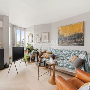 Prestigious 234 m² Apartment with Eiffel Tower Views
